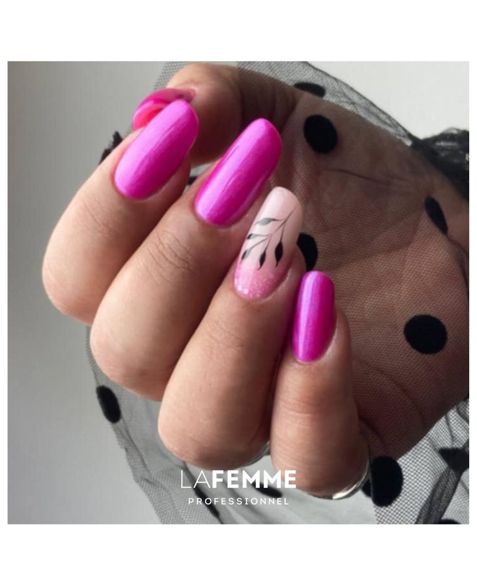 H399 La Femme Manicure